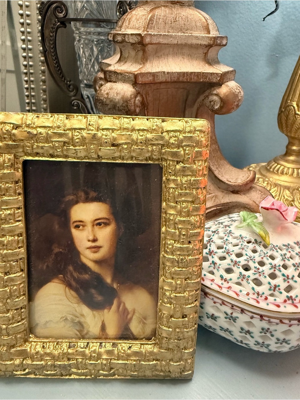 Small Heavy Vintage frame.